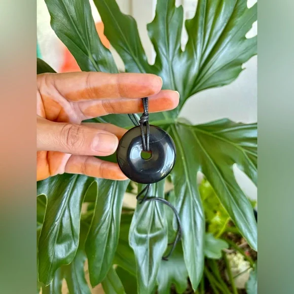 Black Obsidian necklace - Picture 3 of 4